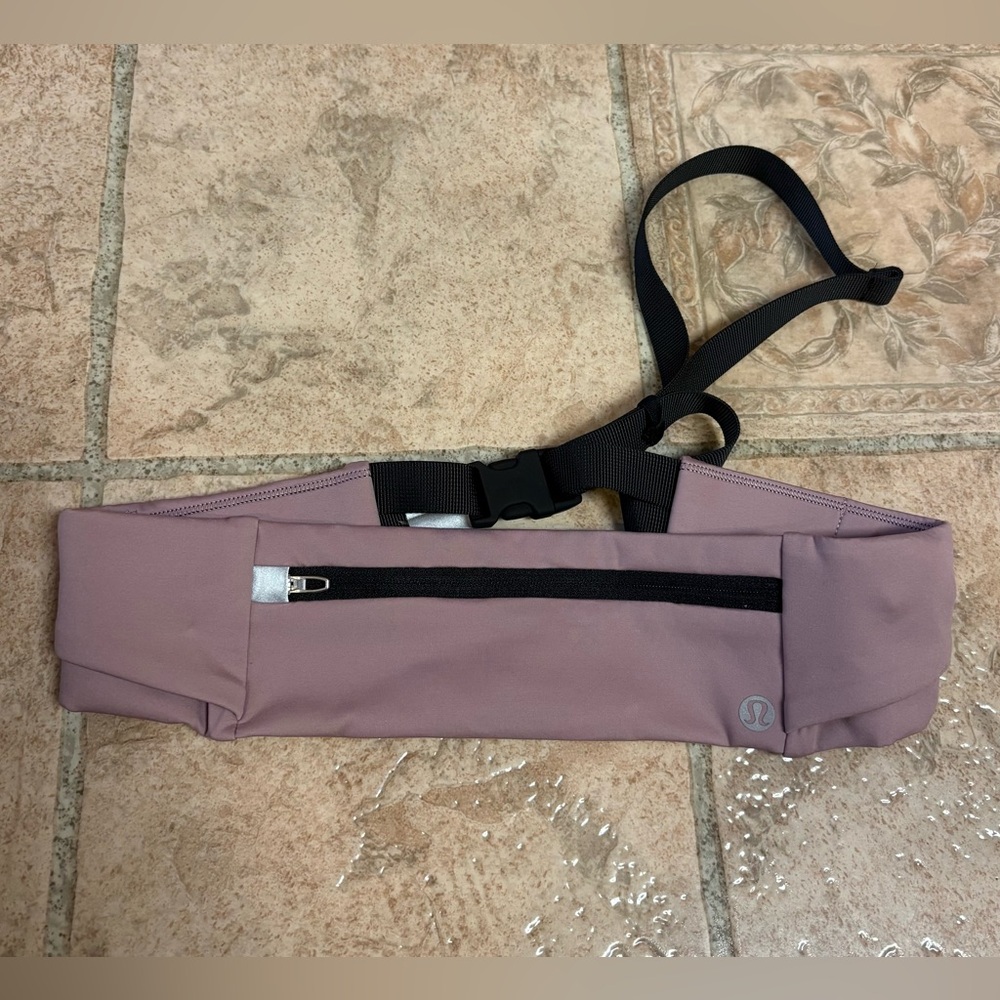 Lululemon Fast and free running belt